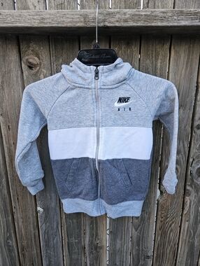 Nike Air Boy's Coat Size 4/5 Y